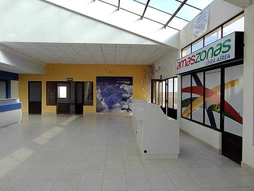 Amaszonas counter at La Joya Andina Airport in Uyuni